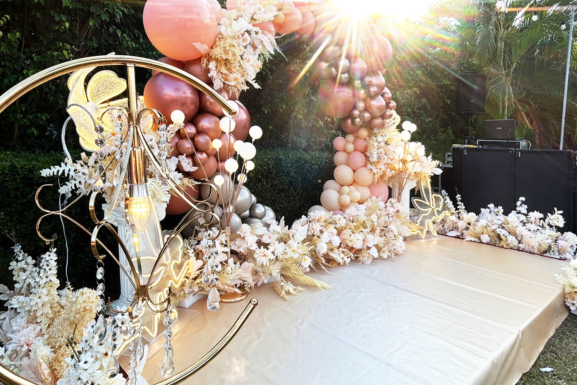 高雄圓山飯店 戶外網美風格氣球花藝佈置的第1張圖片